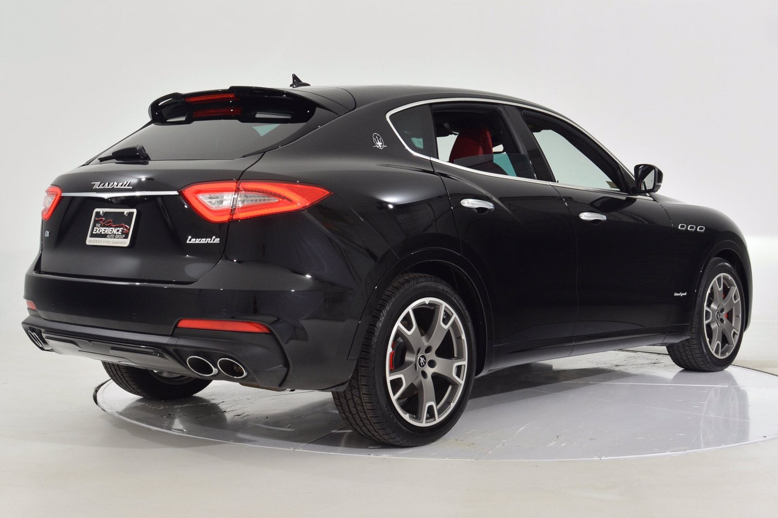 Maserati gransport levante